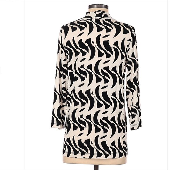 Chico's Travelers Black Ivory Cardigan Sm (0) - Picture 2 of 2